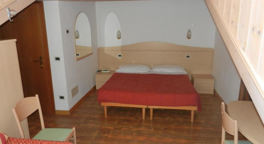 Maffei Hotel Pinzolo Habitación foto
