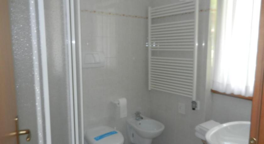 Maffei Hotel Pinzolo Habitación foto