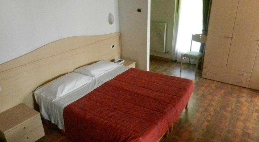 Maffei Hotel Pinzolo Habitación foto